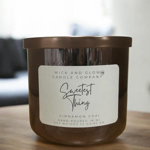Sweetest Thing | Bougie de soja et de chai à la cannelle : 17 oz, 3 mèches, longue durée de vie, liste de lecture incluse