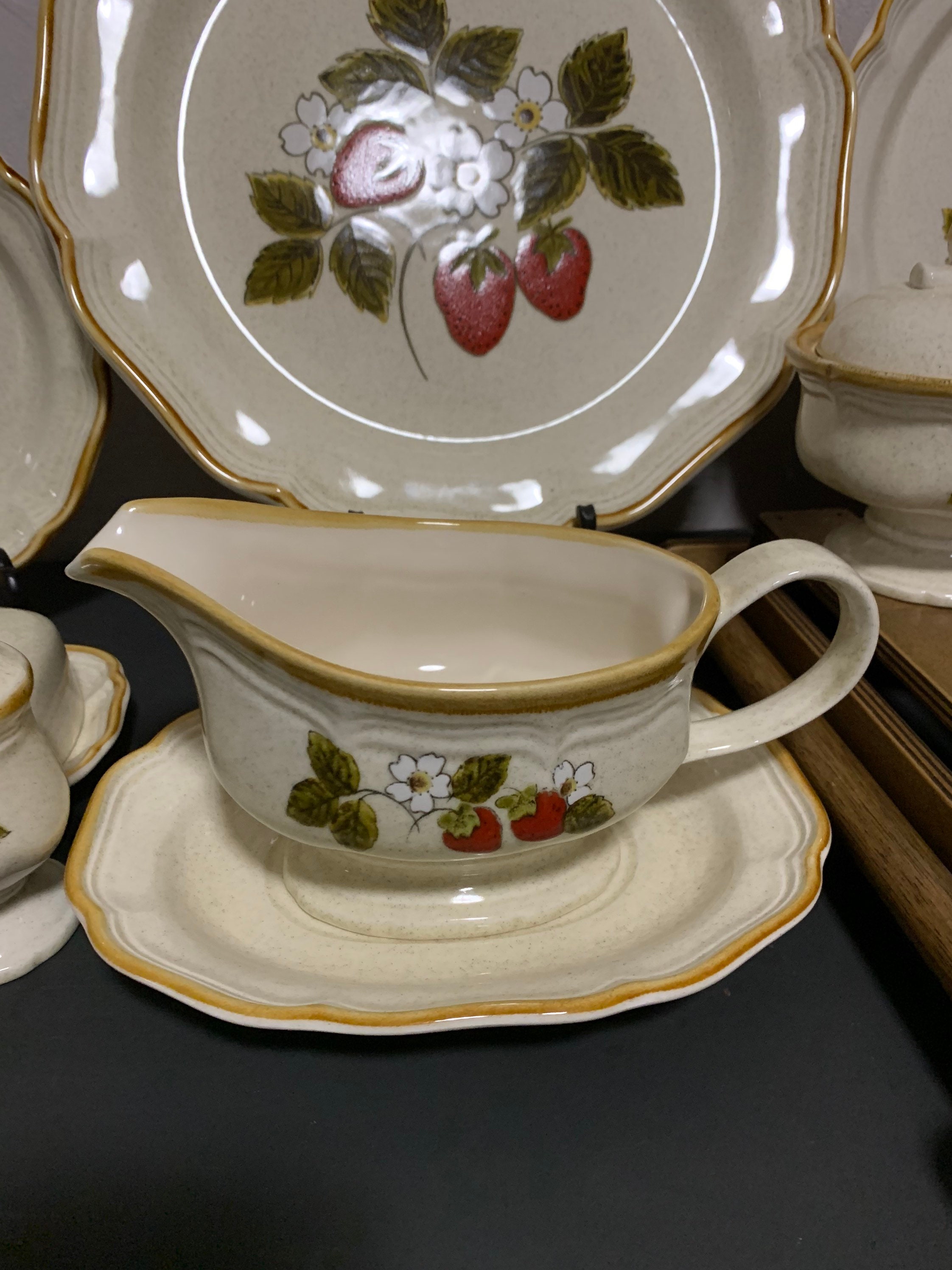 Mikasa Strawberry Festival EB801 - Etsy