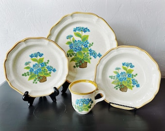 Mikasa Garden Club Bells of Blue EC402 - Etsy