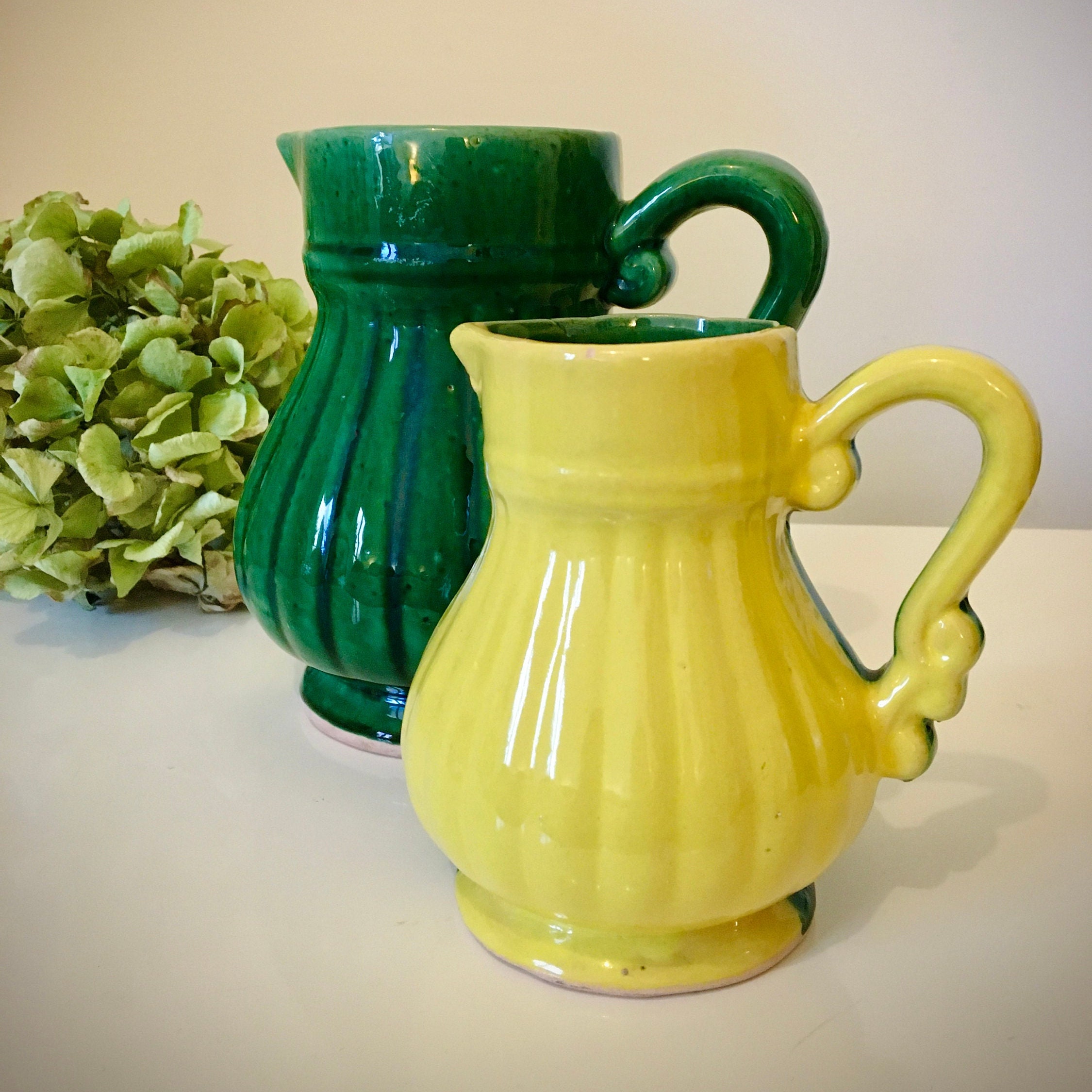 Lot de 2 Pichets en Céramique Bicolore