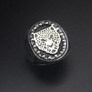 Leo Panther ring, signet Ring in silver Rings, Birthday Gift for Him, Solid sterling Silver Ring,
