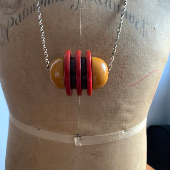 Vintage ART DECO BAKELITE Pendent Neckpiece - image 1