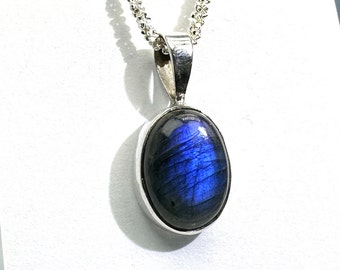 Labradorite silver pendant