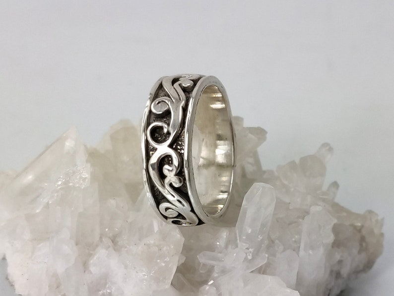 Ring silver rotatable image 3