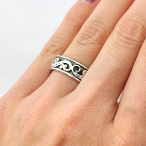 Ring silver rotatable image 1