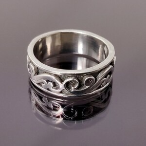 Ring silver rotatable image 5