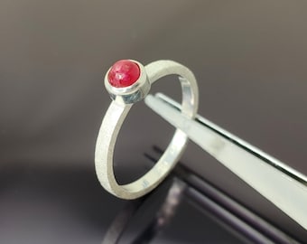 Bague rubis en argent sterling superposable