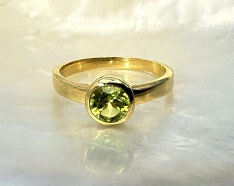 Ring Peridot Gold