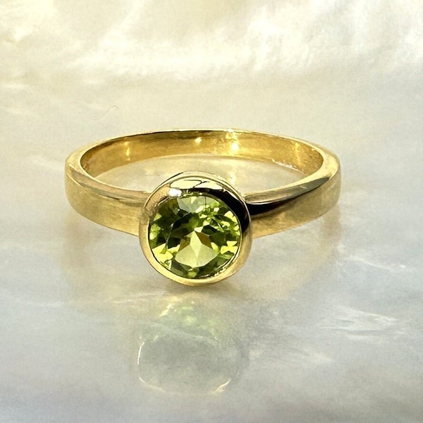 Ring Peridot Gold