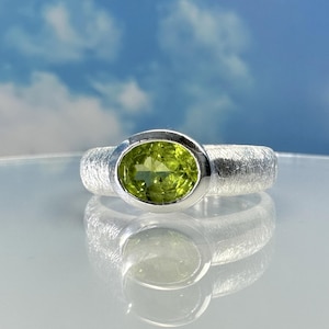 Peridot Olivine faceted silver ring