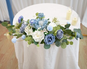 Dammig blå & vit konstgjord blomstergirlang - Bröllopsbordsbågsblommor