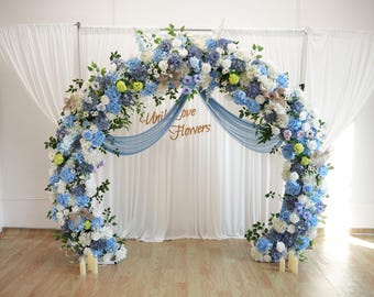 Blå hortensia bröllopsbågsblommor: Blomsterarrangemang