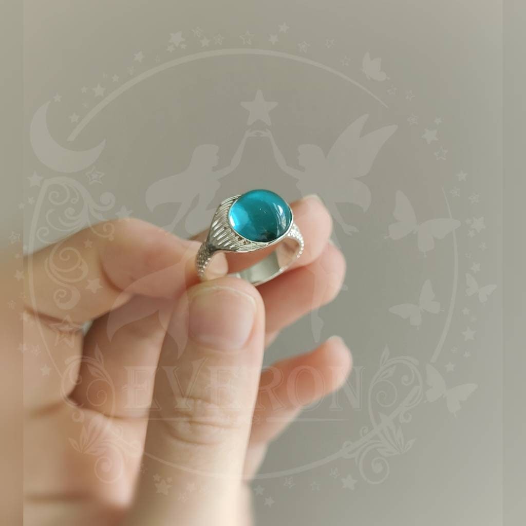 Mimmi's Moon Ring from Mako Mermaids, probably size 10 to wear on index  finger.