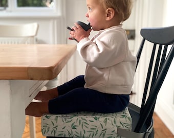 Wipeable Booster Seat Pad - Sage Leaf