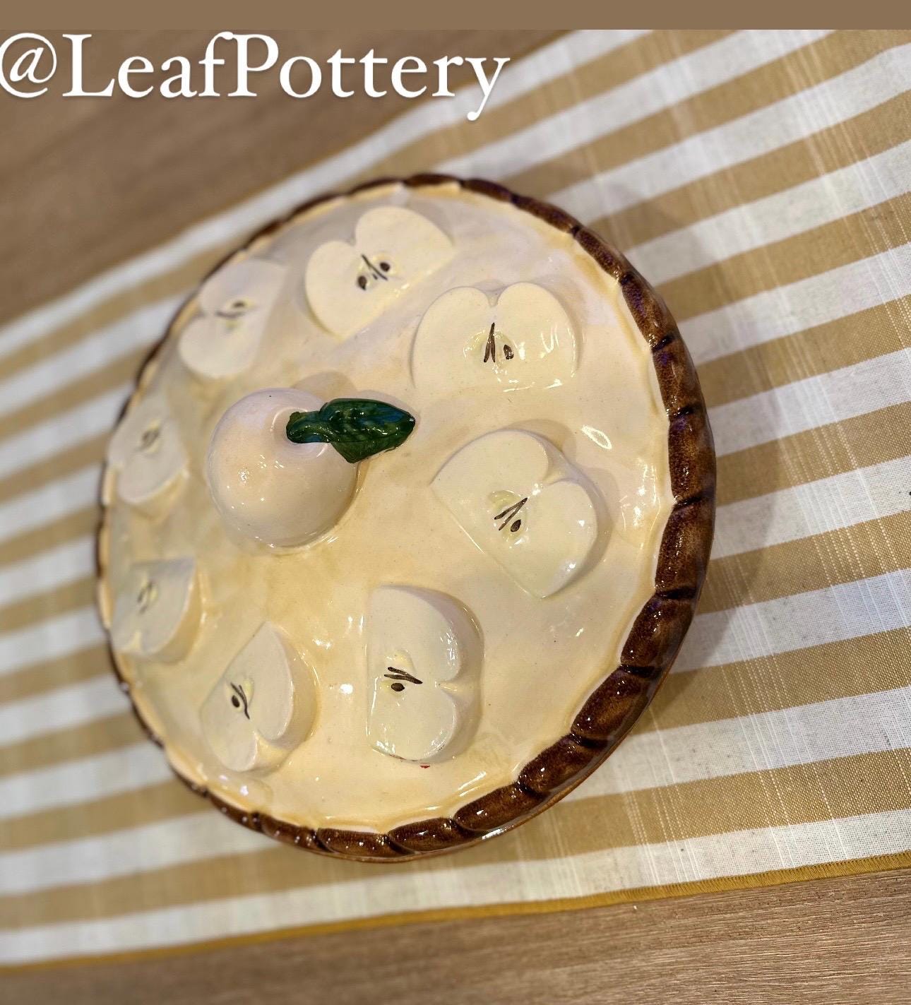 ヴィンテージ ポルトガル製 陶器製 パイキーパー 蓋付き | 手描きの