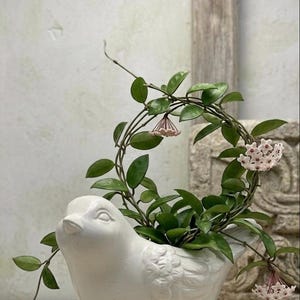 Ceramic Bird Planter - Large White Speckled Bird Pot for Hoya and Succulents - Modern Farmhouse Decor - Unique Indoor Garden Gift - 10 Inch