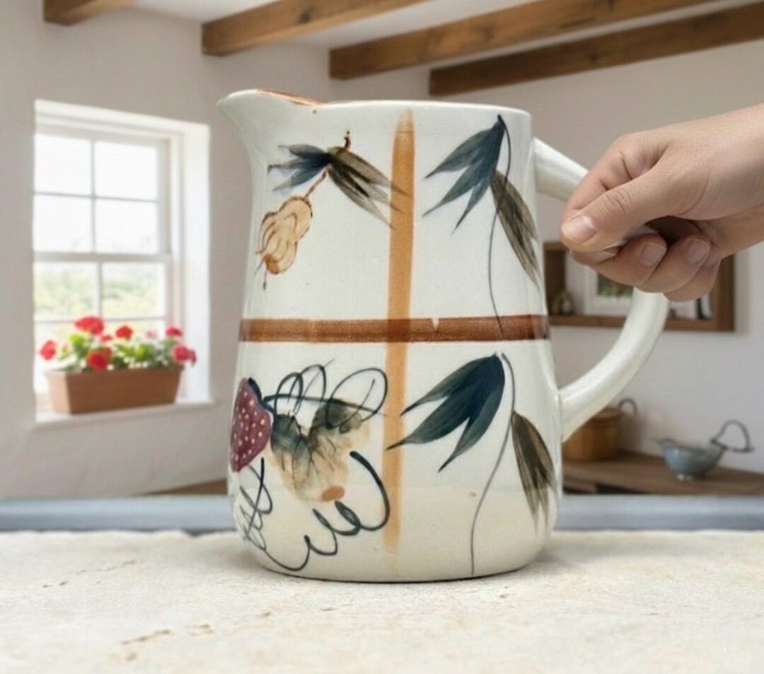 ヴィンテージの芸術的な陶器のピッチャー、マルチカラーの花柄デザイン