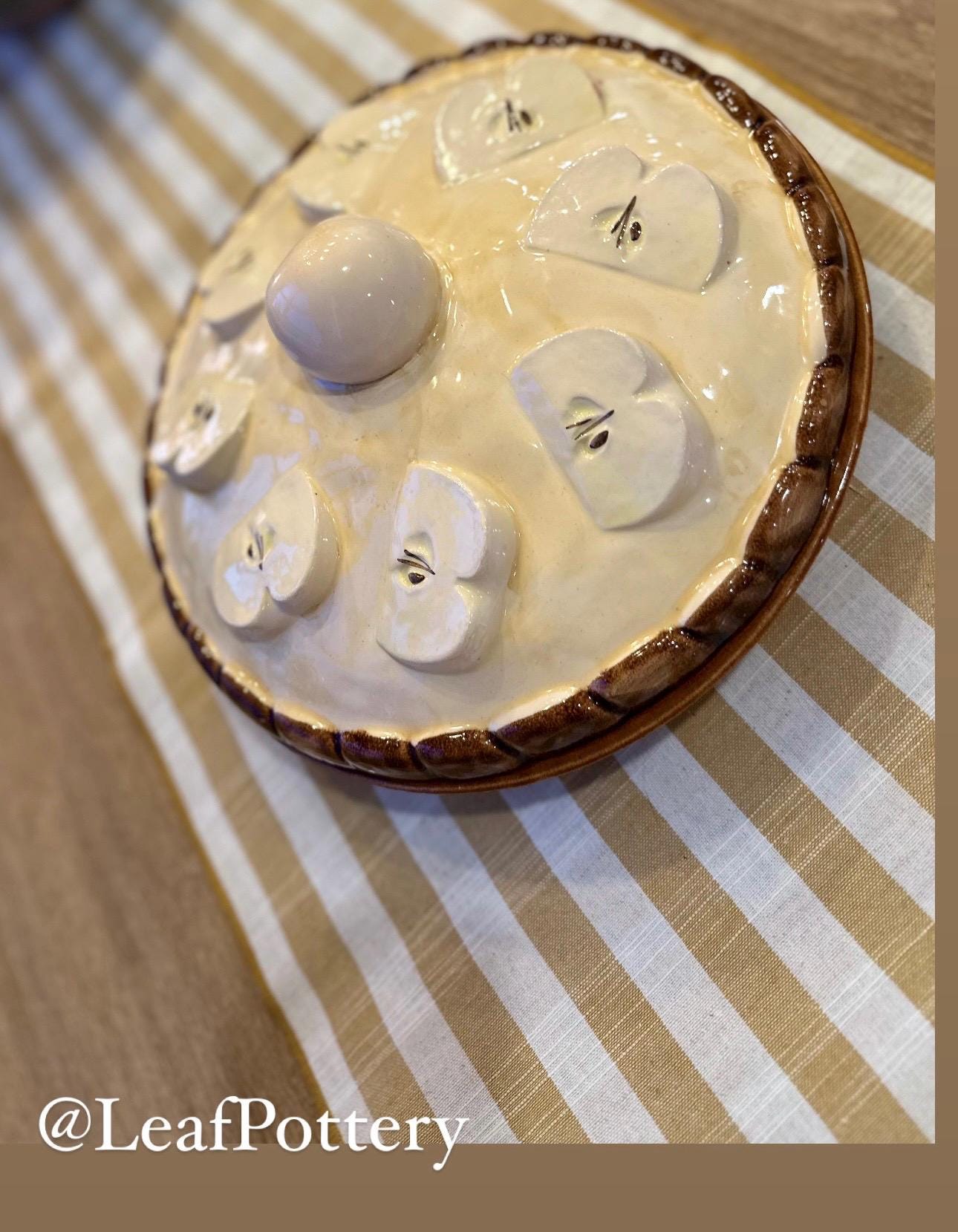 ヴィンテージ ポルトガル製 陶器製 パイキーパー 蓋付き | 手描きの