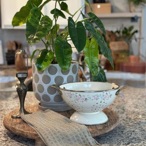 Vintage Pfaltzgraff Tea Rose Footed Enamel Metal Colander Strainer with Handles
