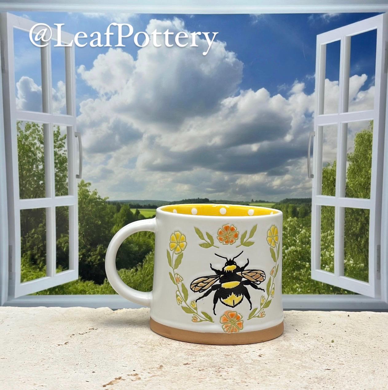 Bumblebee Ceramic Coffee Mug, 16oz – Large Floral Bee Tea Cup With
