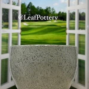 Confetti (LG) Glossy Green Clay/Ceramic Planter with drainage hole/Planters and pots/Ceramic Planters/Indoor Planters/Plant Pot/Plant Pot