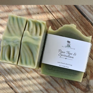 Savon artisanal pin et spiruline : savon végétalien aux huiles essentielles