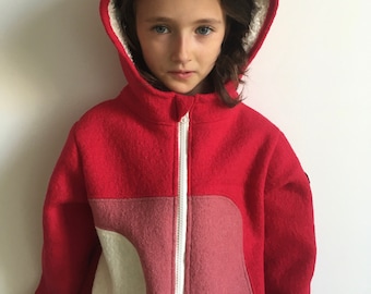 Children's jacket in boiled wool, unisex, with hood and pocket, in red-pink-white