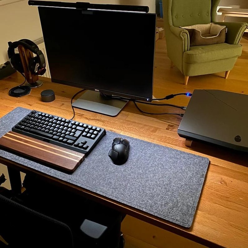 Merino Wool Felt and Cork Desk Mat – Black Minimalist Desk Pad - Etsy