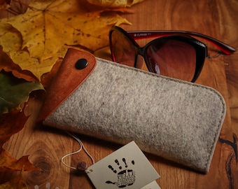 Merino Felt Eyewear Case, Minimalist Sunglasses Sleeve, Personalized Gift