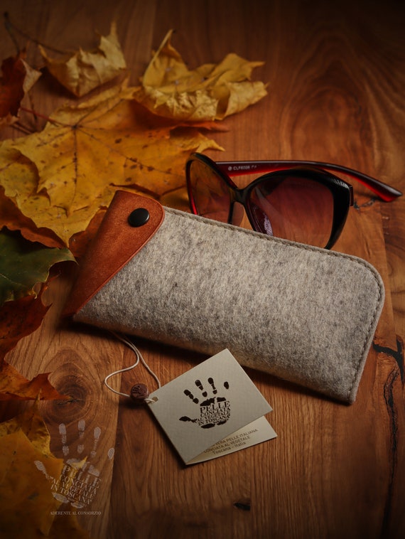 Merino Felt Eyewear Case, Minimalist Sunglasses Sleeve, Personalized Gift