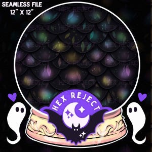 Puede incluir: Un diseño digital con un fondo negro y un patrón circular de escamas oscuras con reflejos coloridos. El diseño incluye el texto "SEAMLESS FILE 12" x 12"" y un logotipo morado con un murciélago, una luna y estrellas, y las palabras "HEX REJECT". También se incluyen dos figuras de fantasmas blancos y corazones morados.