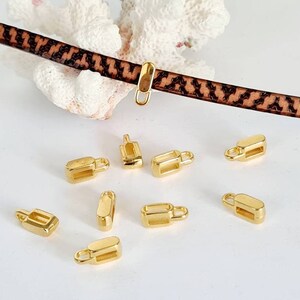 Bélière pour cuir ou cordon de 5 mm, perles passante rectangle or