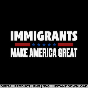 以下が含まれることがあります： 黒い背景に白い文字で「Immigrants Make America Great」と書いてあり、その上に赤い線が3本と青い星が5つあります。