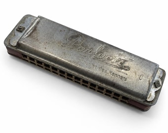 Vintage Perfecta German Harmonica “Das Instrument des Kenners” – Key of C – For Repair / Collector Display