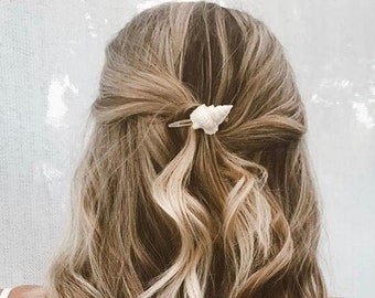 Detailed white clip