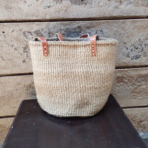 Beach bag, Natural color kiondo bag, Handwoven Market Basket, African home decor basket, Toy storage basket, woven shopper bag, boho bag