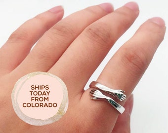 hug ring meaning
