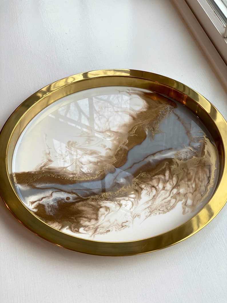 Stunning Large Gold Serving Tray in White, Gold and Silver Resin/ Gold Tray/ Vanity Tray/ Round Serving Tray/Gold Round Tray Made to Order image 3