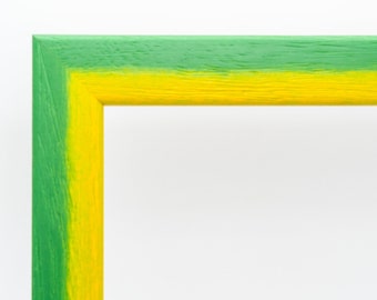 Bilderrahmen Grün mit Gelb auf Naturmaserung der Serie 30RS im Jamaika Style - Alle Größen - DIN A2 / A3 / A4 / A5 by RahmenShop