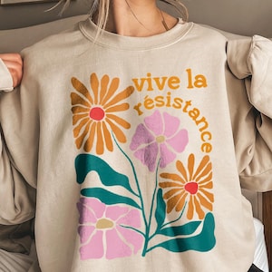 Feminist Resistance Shirt, Vive La Resistance Shirt, Empowering Women, Female Power, Women's Rights Resist T-Shirt, Political Protest Tee