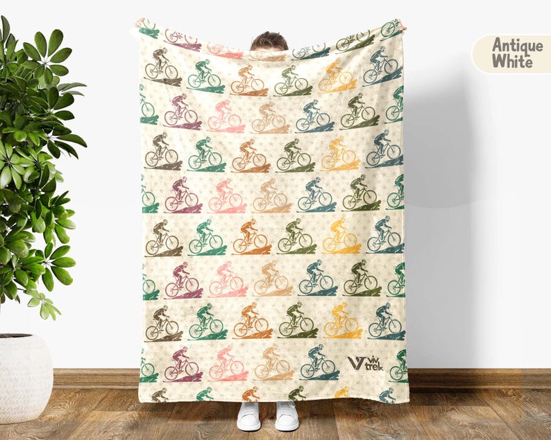 Vintage Cycling Gift Blanket, Retro Bicycle Lover Throw, Cozy Mountain Bike Blanket, Unique Outdoor Decor for Cyclists, Funny MTB Gift Throw