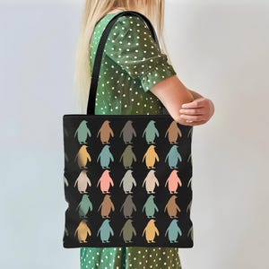 Retro Penguin Tote Bag for Animal Lovers, 80&#39;s 90&#39;s Wildlife Gift Bag, Cute Penguin Fan Gift, Reusable Eco Tote for Everyday Use