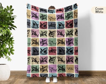 Shark Gift Blanket, Vintage Shark Lover Throw, Retro Ocean Fleece Blanket, Cozy Shark Graphic Blanket, Unique Marine Life Lover Home Gift