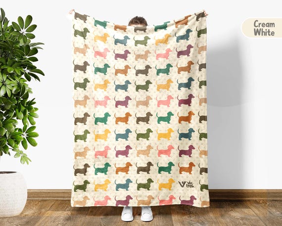 Dachshund Dog Gift Blanket, Vintage Dachshund Lover Throw, Retro Dog Fleece Blanket, Cozy Dachshund Graphic Blanket, Unique Pet Lover Gift