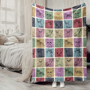 Vintage Chihuahua Dog Gift Blanket, Chihuahua Lover Throw, Retro Dog Fleece Blanket, Cozy Chihuahua Graphic Blanket, Unique Pet Lover Gift
