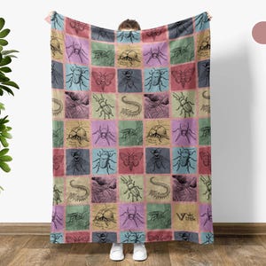 Vintage Insect Lover Blanket, Bug Themed Throw, Nature Insects Decor, Entomology Gift, Insect Garden Blanket