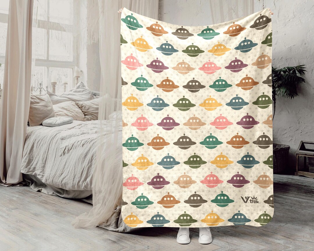 Retro UFO Blanket, Alien Spaceship Throw, Cozy Sci-fi Decor Blanket ...