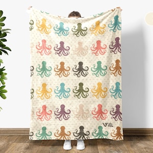 Octopus Gift Blanket, Vintage Octopus Lover Throw, Retro Ocean Fleece Blanket, Cozy Octopus Graphic Blanket, Unique Marine Life Lover Gift