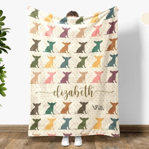 Custom Chihuahua Dog Gift Blanket, Vintage Personalized Name Chihuahua Lover Throw, Retro Dog Blanket, Cozy Chihuahua Graphic Blanket Gift