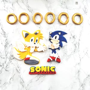 Sonic Cake Topper: Handmade Fondant Knuckles & Tails Birthday ...